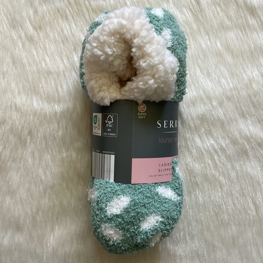 Serra Lounge Wear Green & White Super Soft Plush Faux Fur Non-Slip Slipper Socks